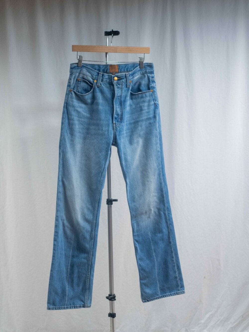Jamie Haller The Crease Jean in Worn Indigo - Picture 3 of 11